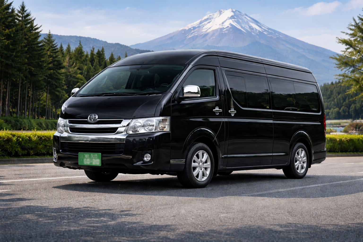 Toyota Hiace 14 seater group transfer vehicle in Japan