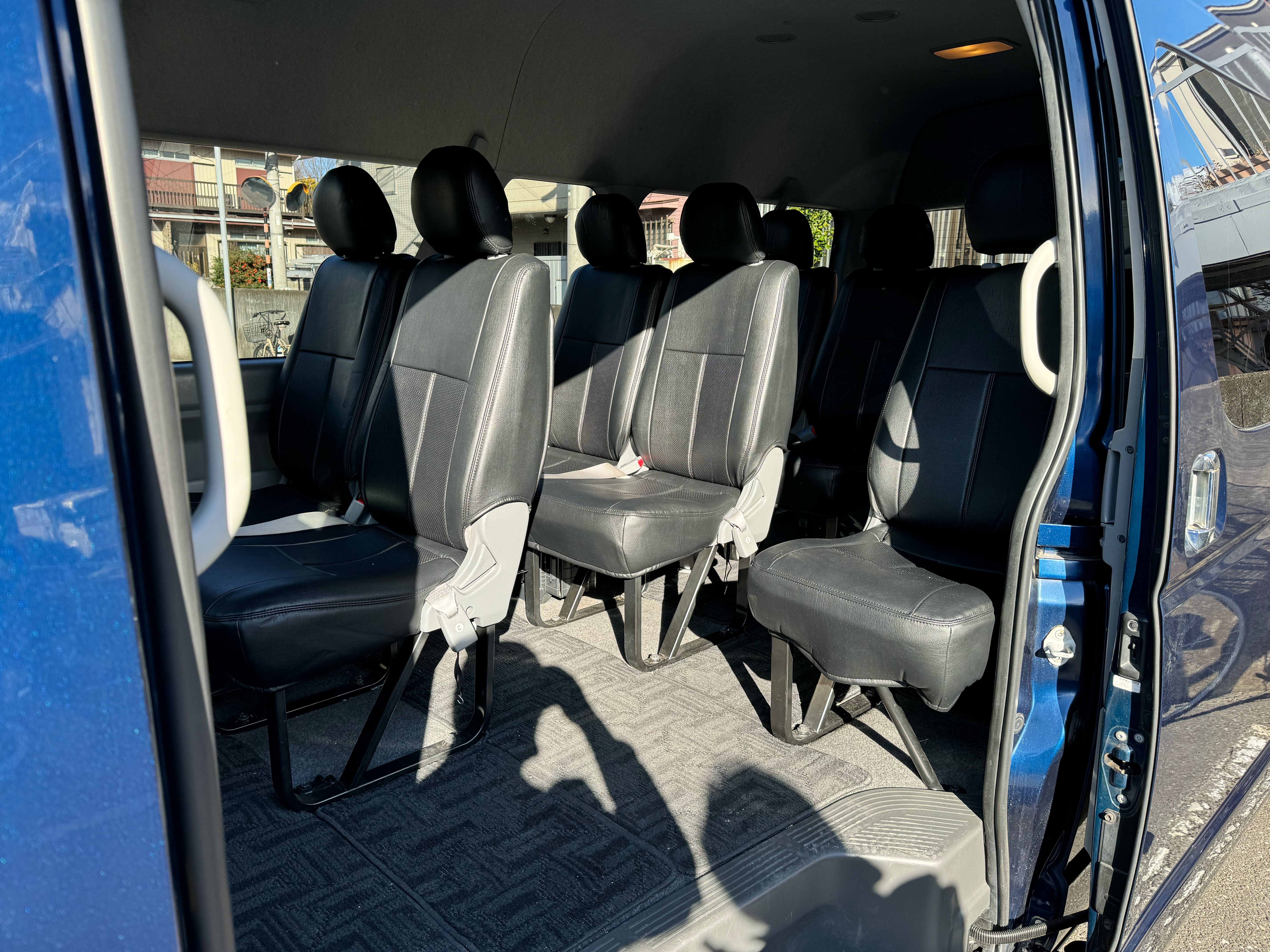Hiace sliding door access